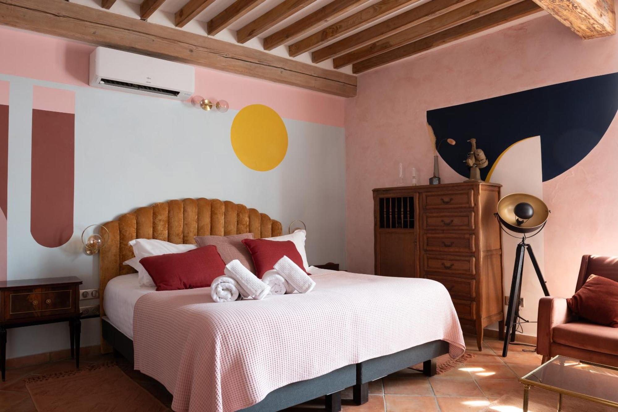 La Maison D'En Bas Des Seigneurs Cucuron Room photo