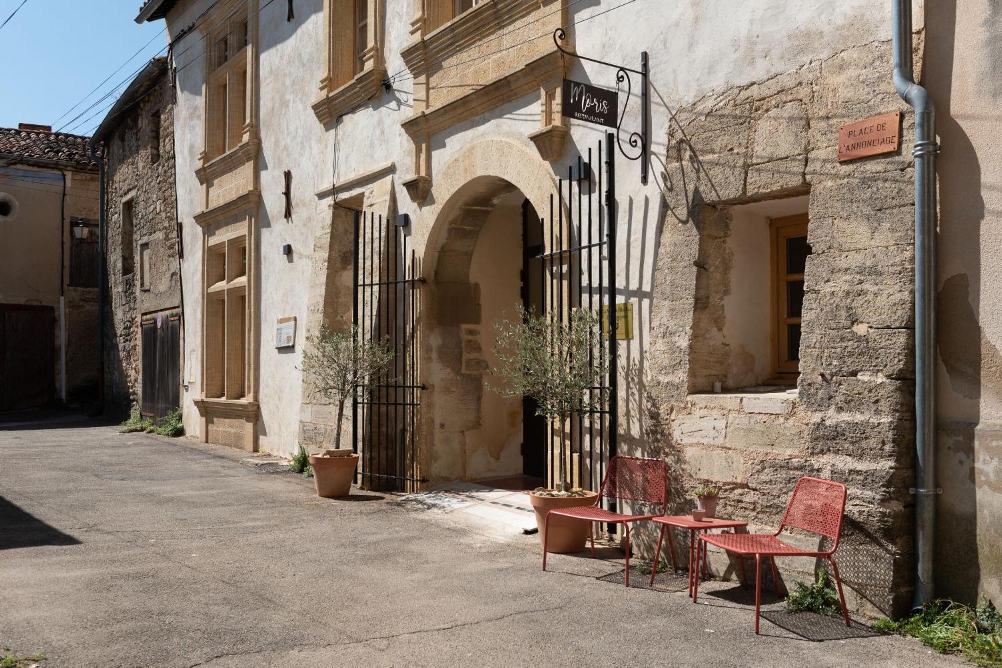 La Maison D'En Bas Des Seigneurs Cucuron Exterior photo